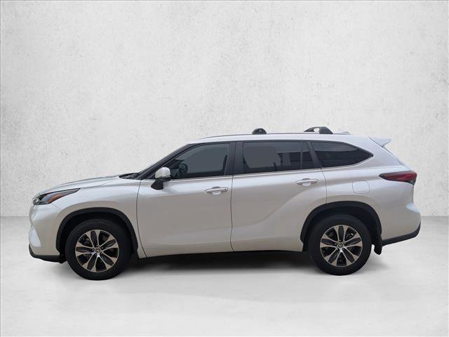 Used 2023 Toyota Highlander XLE image 8