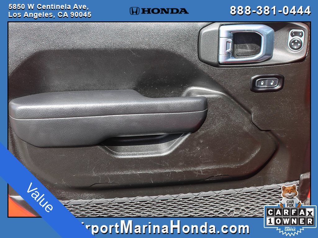 Used 2025 Jeep Wrangler Unlimited Rubicon AWD/4WD image 25