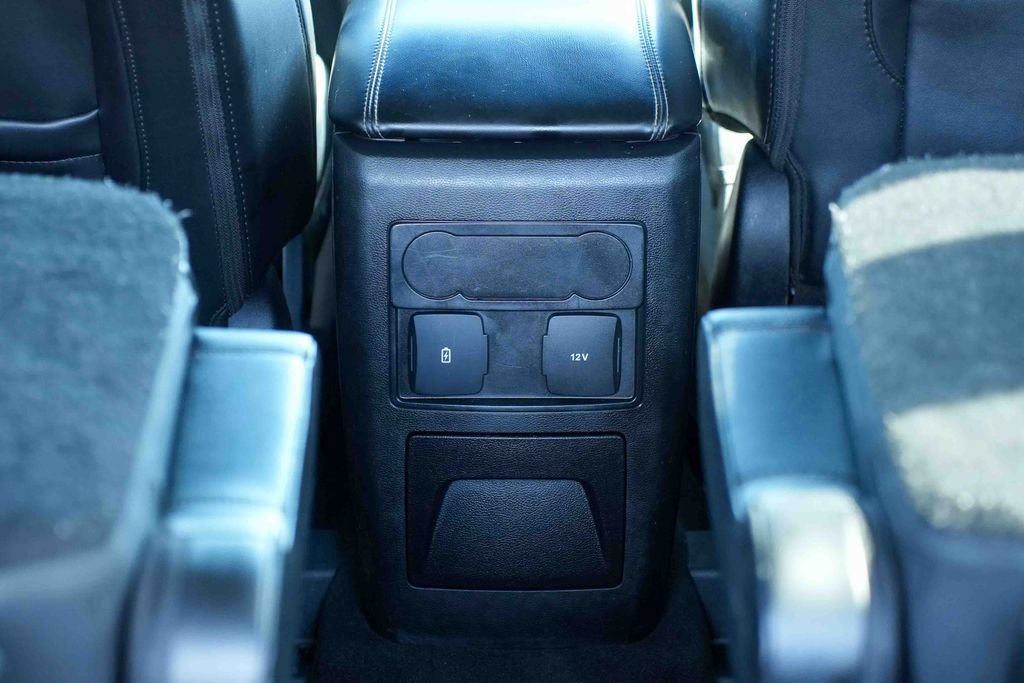 Used 2023 Ford Explorer XLT w/ Equipment Group 202A AWD/4WD image 12