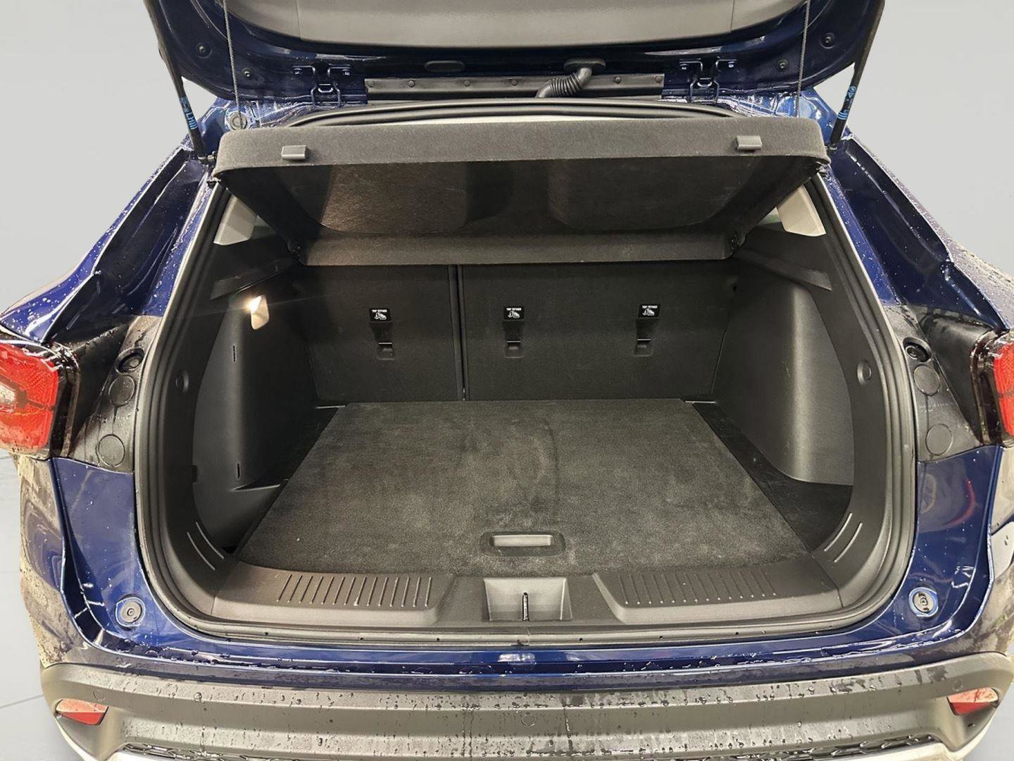 Certified 2024 Chevrolet Trax LT w/ Driver Confidence Package image 11