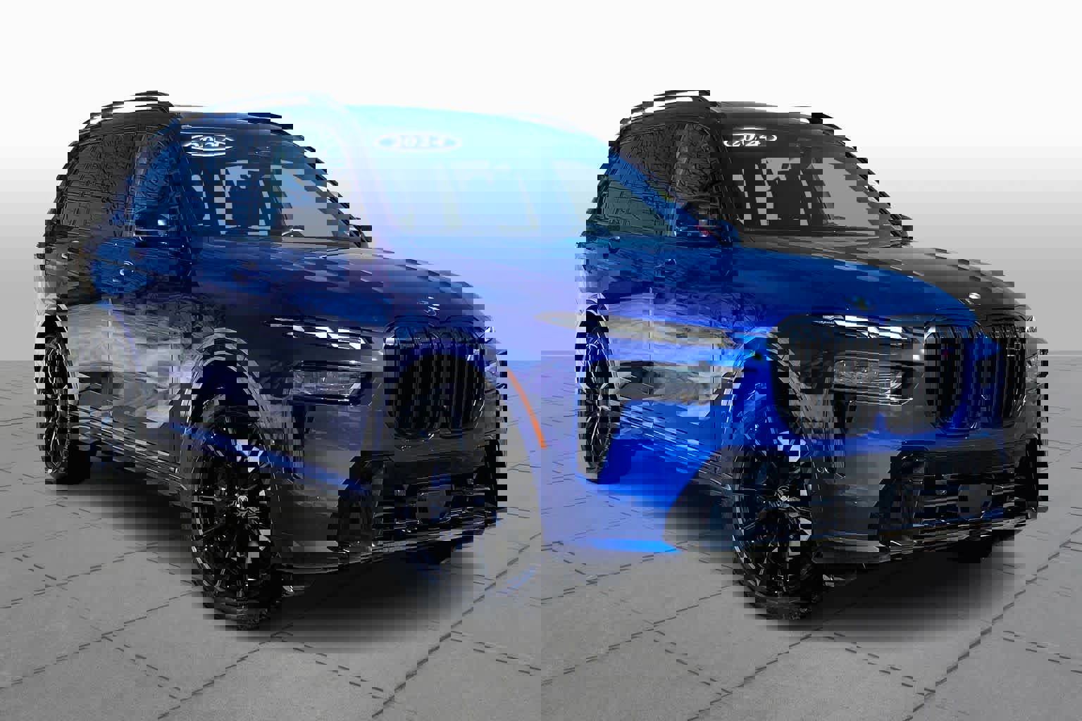 Used 2024 BMW X7 M60i image 3