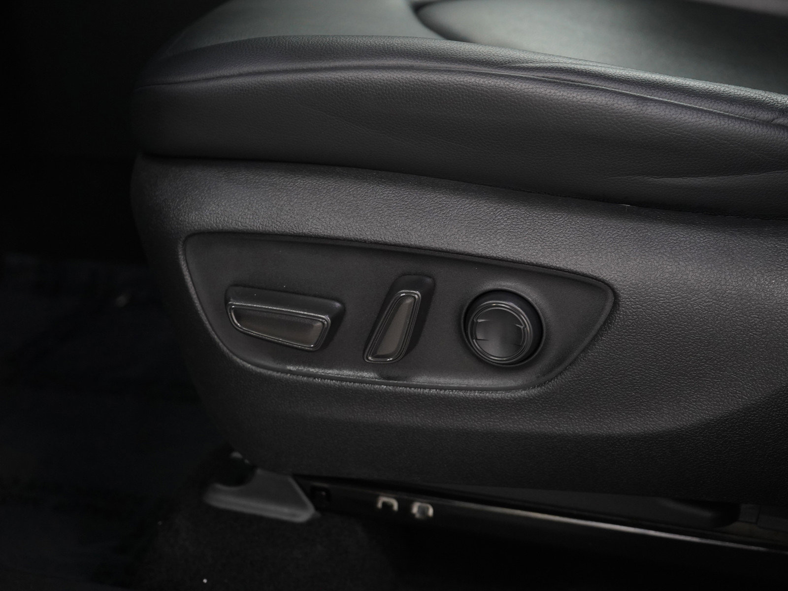 Used 2022 Toyota Highlander XLE image 31