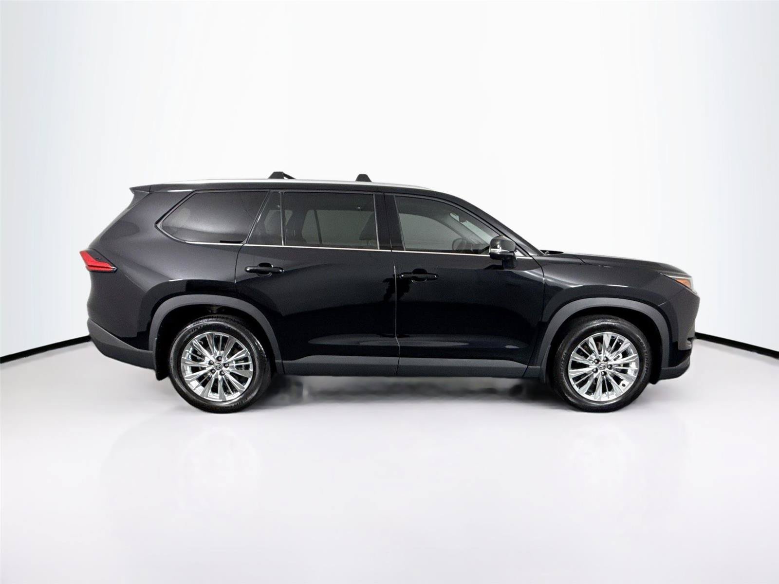 Certified 2024 Toyota Grand Highlander AWD image 11