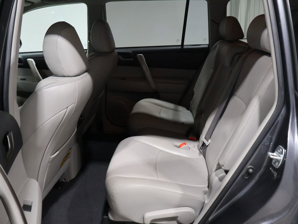 Used 2012 Toyota Highlander 4WD image 18