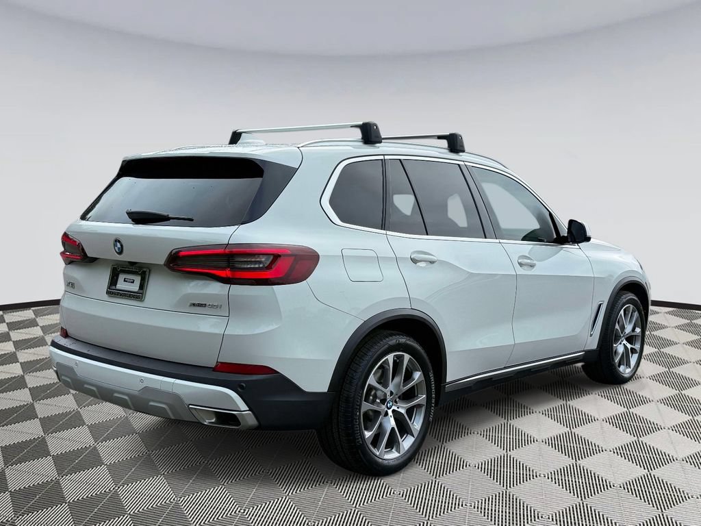 Used 2023 BMW X5 xDrive40i w/ Premium Package AWD/4WD image 2