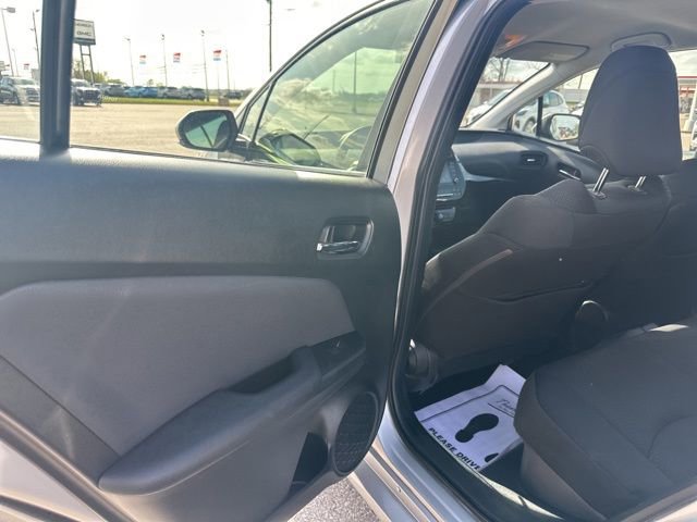 Used 2022 Toyota Prius LE image 24