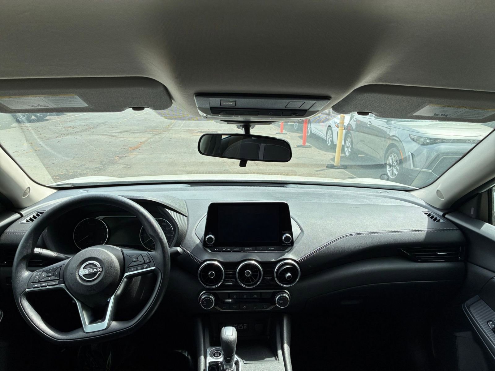 Used 2025 Nissan Sentra SV image 31