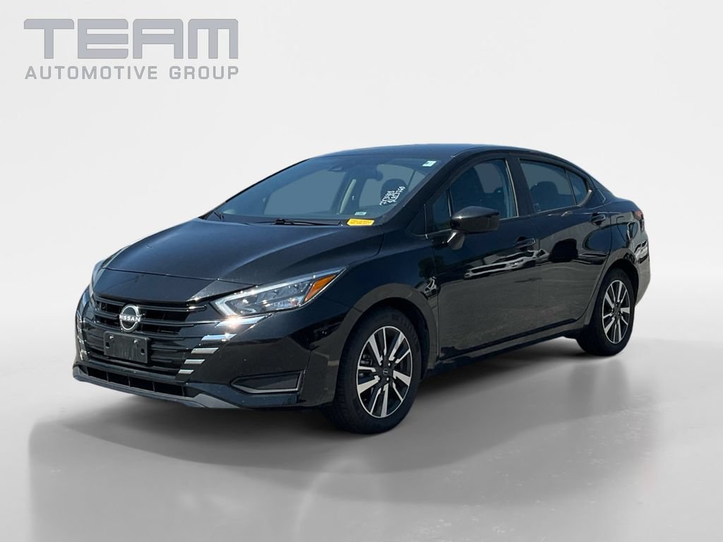 Used 2025 Nissan Versa SV FWD image 3