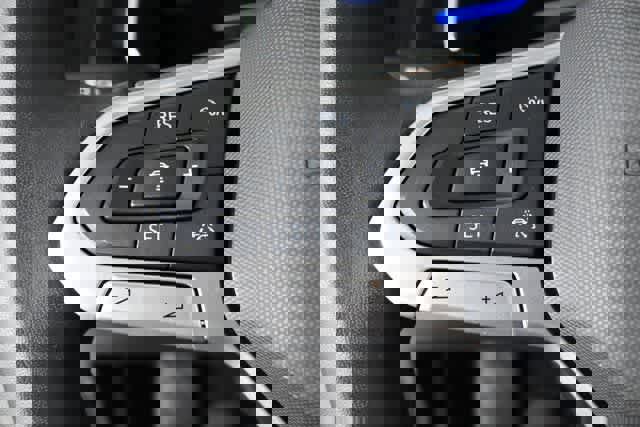 Certified 2022 Volkswagen Jetta SE image 21