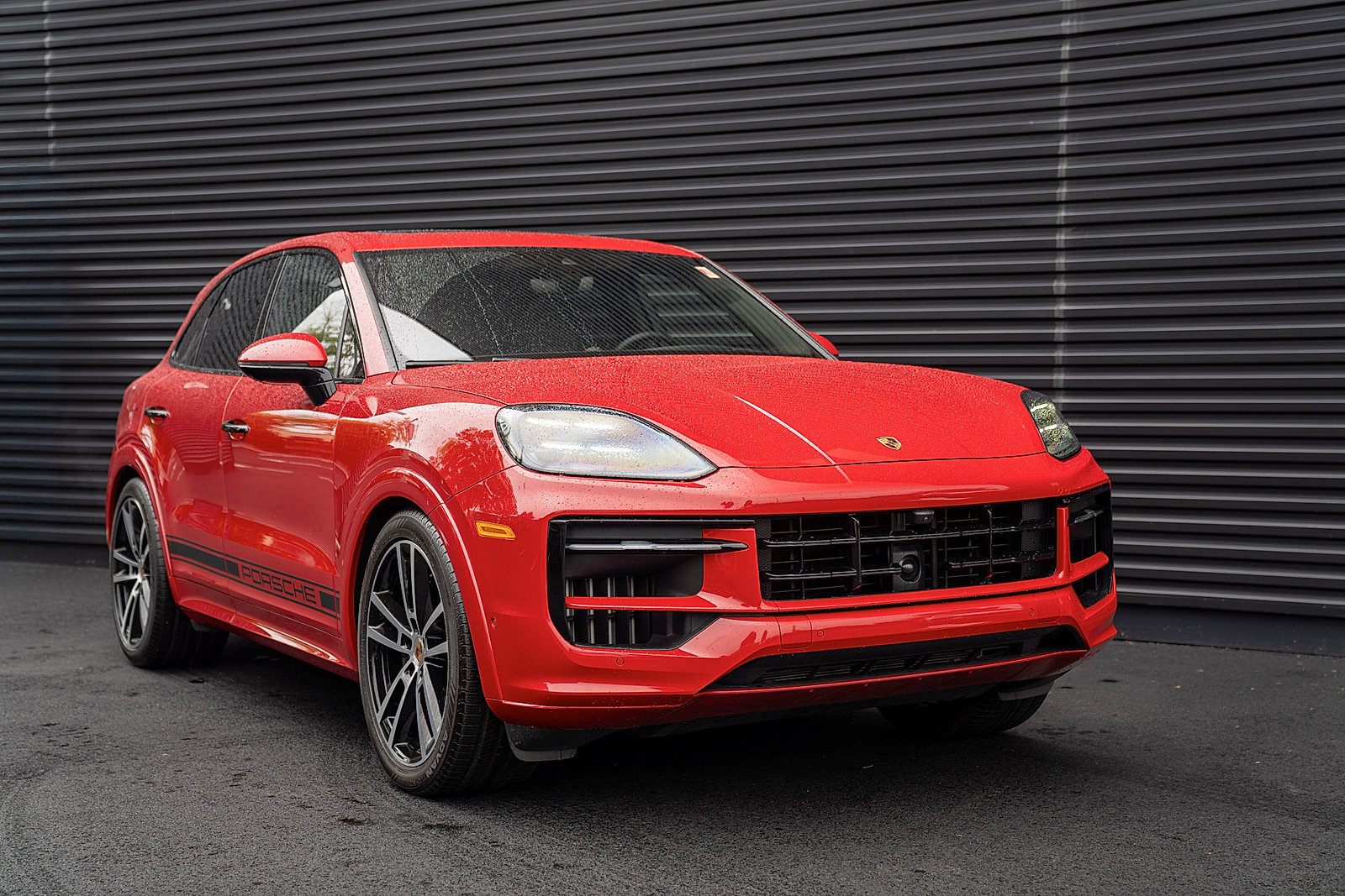 Used 2025 Porsche Cayenne GTS AWD/4WD image 30