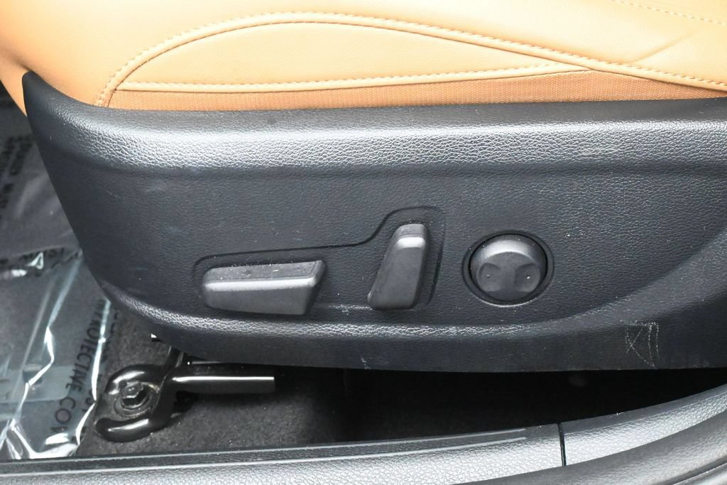 Used 2024 Kia Seltos EX FWD image 12