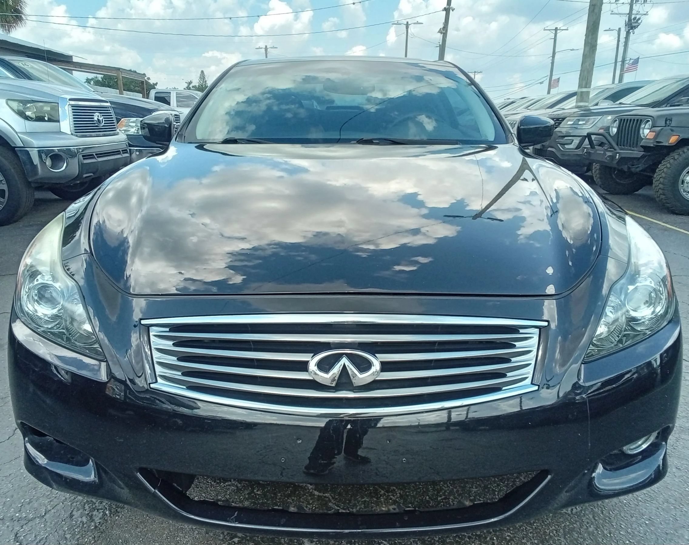 Used 2013 INFINITI G37 x Coupe w/ Premium Pkg AWD/4WD image 3