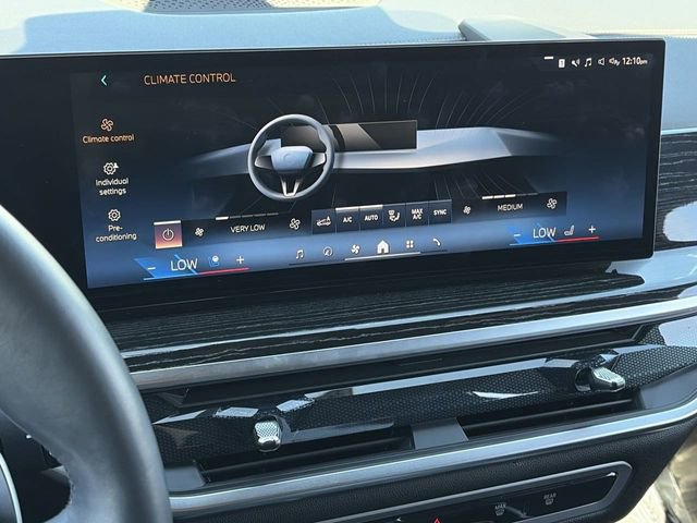 Certified 2025 BMW X7 xDrive40i w/ M Sport Package image 32