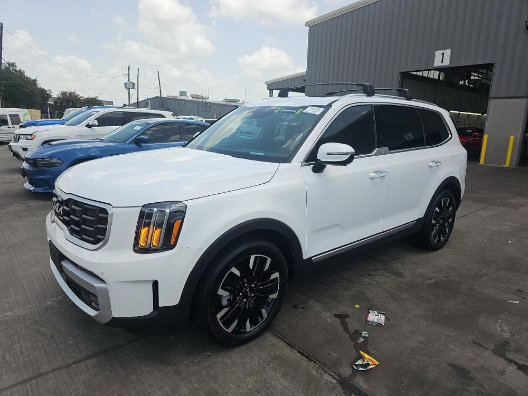 Used 2024 Kia Telluride SX Prestige w/ Towing Package AWD/4WD image 1