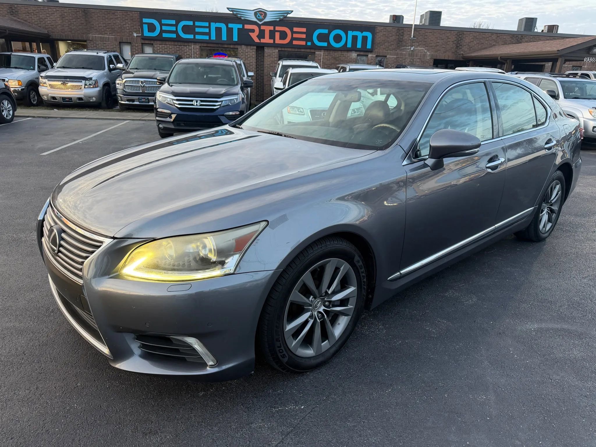 Used 2013 Lexus LS 460 AWD w/ Comfort Pkg image 7