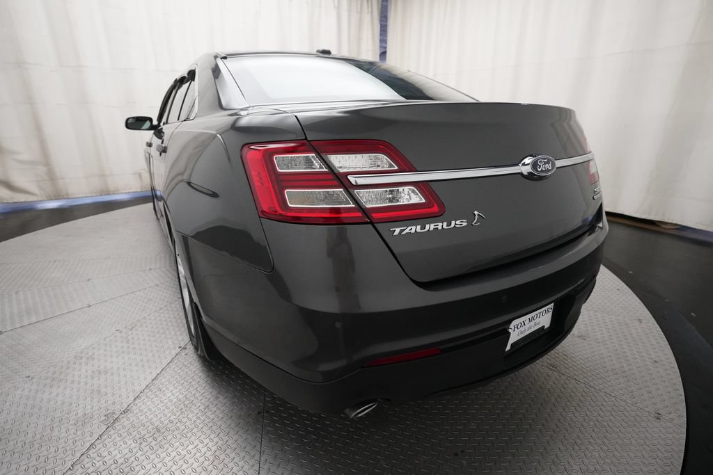 Used 2018 Ford Taurus SEL FWD image 34
