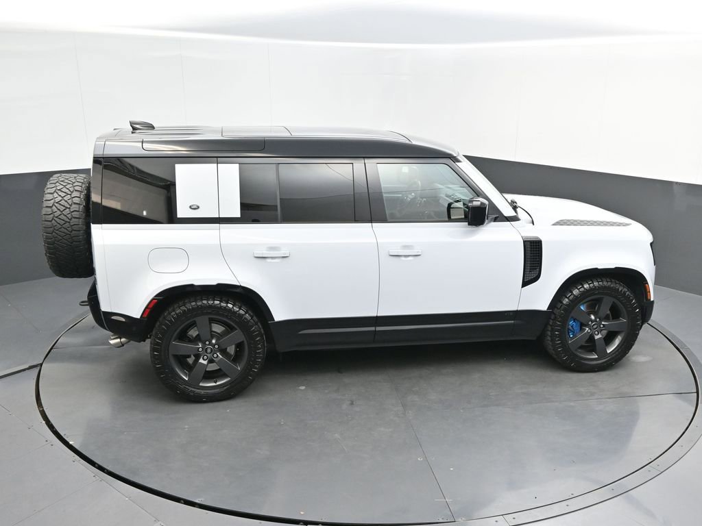 Used 2022 Land Rover Defender 110 V8 image 31