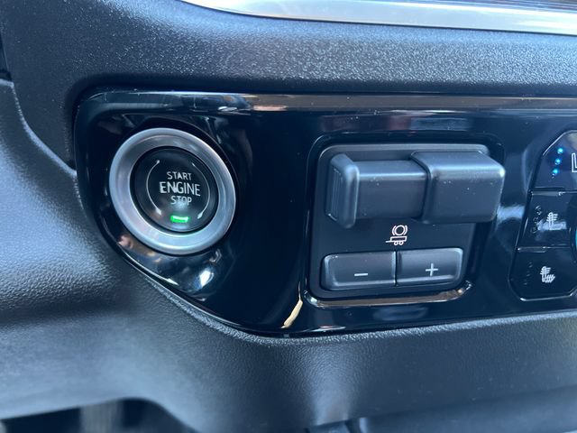 Certified 2024 Chevrolet Silverado 1500 LTZ AWD/4WD image 26