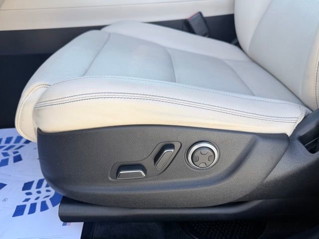 Used 2023 Genesis GV70 2.5T AWD/4WD image 25