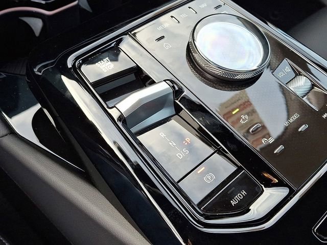 New 2026 BMW 530i xDrive w/ M Sport Package image 12