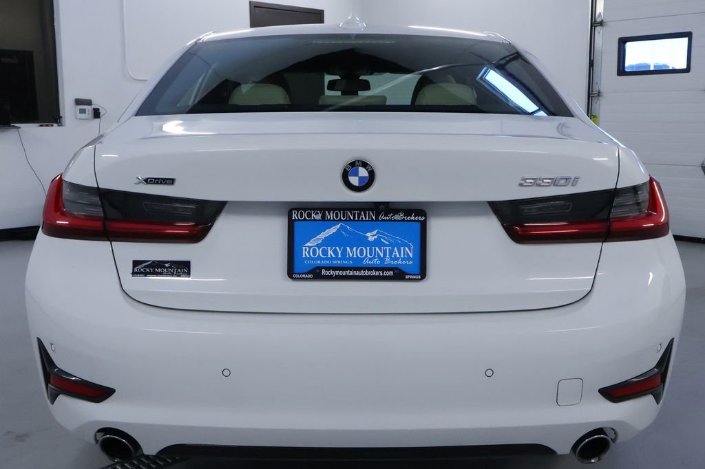 Used 2021 BMW 330i xDrive Sedan w/ Convenience Package image 6