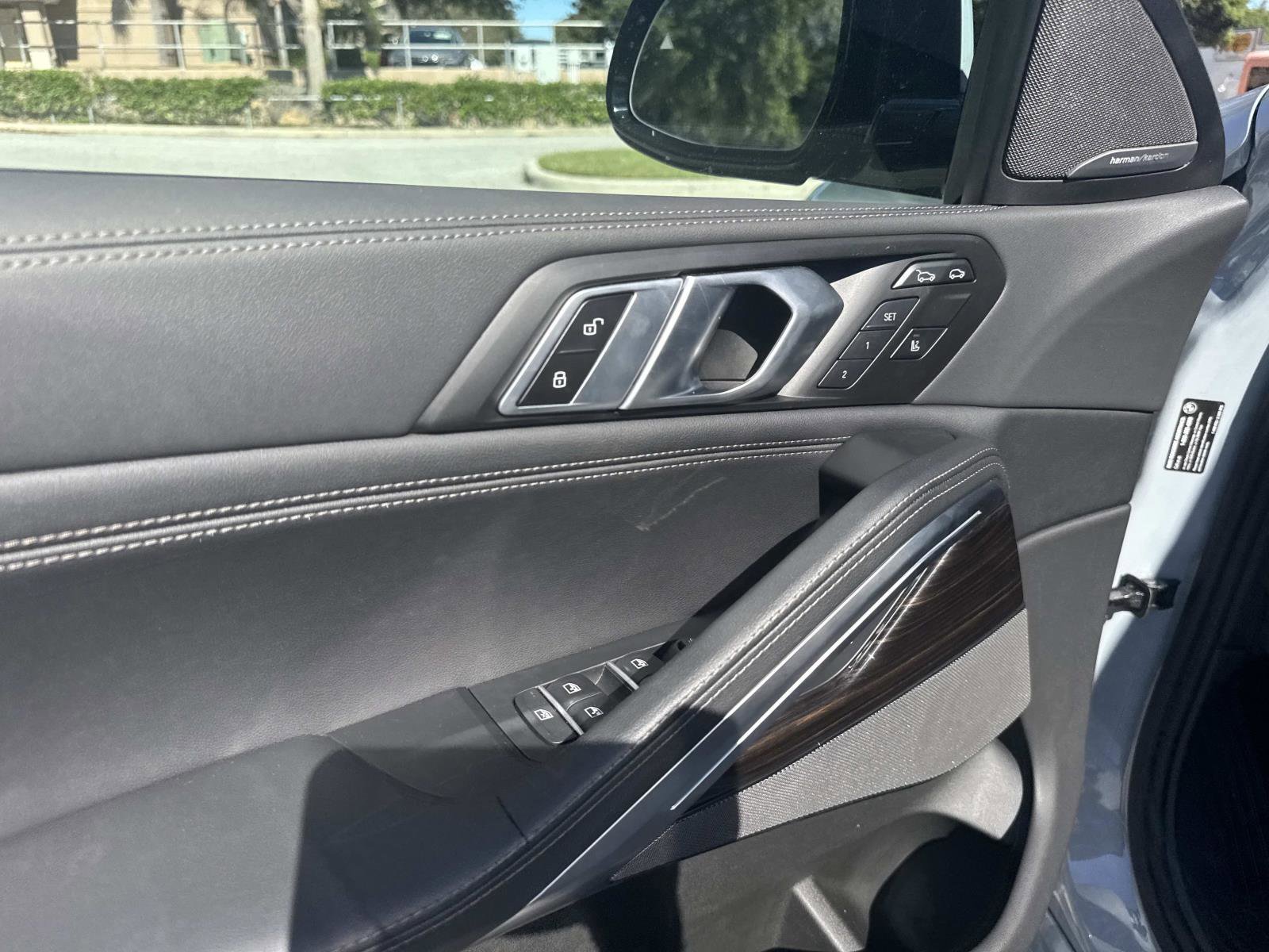 Certified 2025 BMW X6 xDrive40i image 18