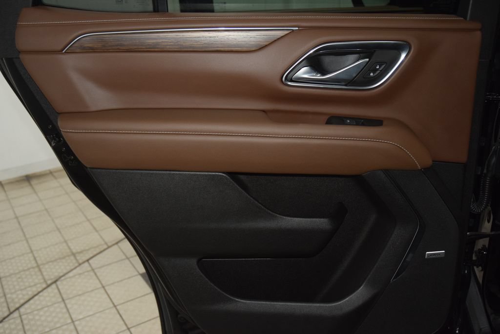 Used 2023 Chevrolet Tahoe High Country AWD/4WD image 45