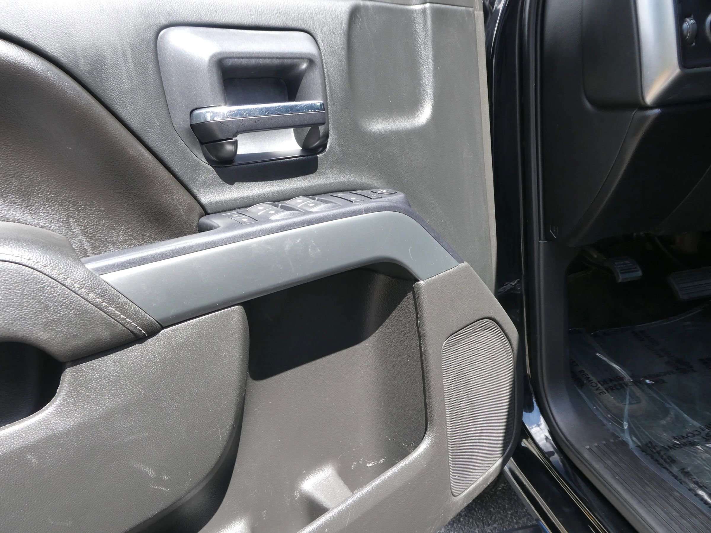 Used 2016 Chevrolet Silverado 1500 LT AWD/4WD image 14