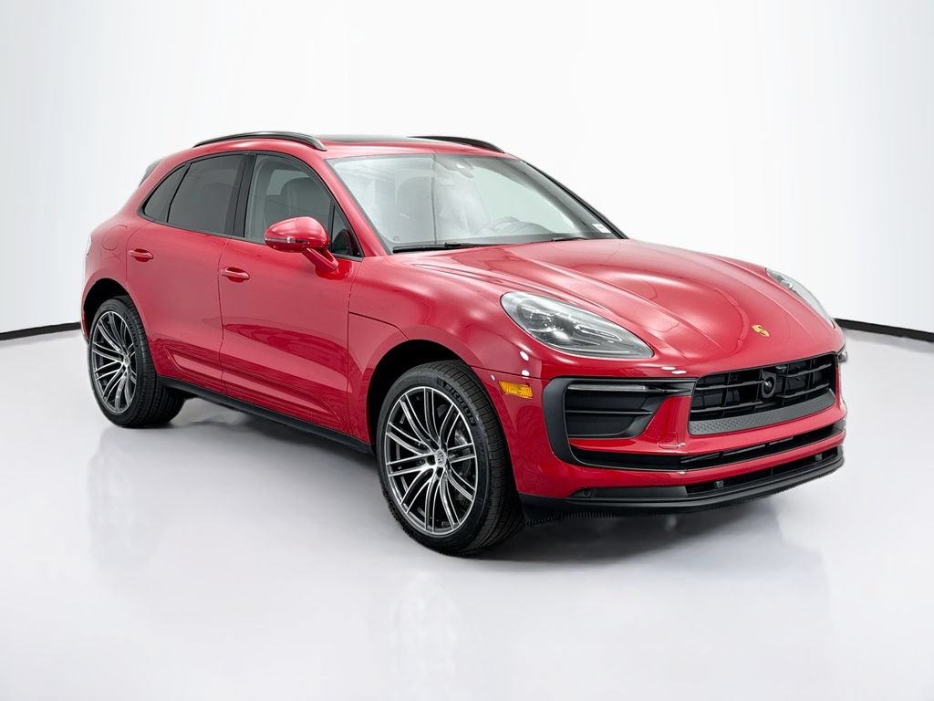 Used 2026 Porsche Macan AWD/4WD image 9