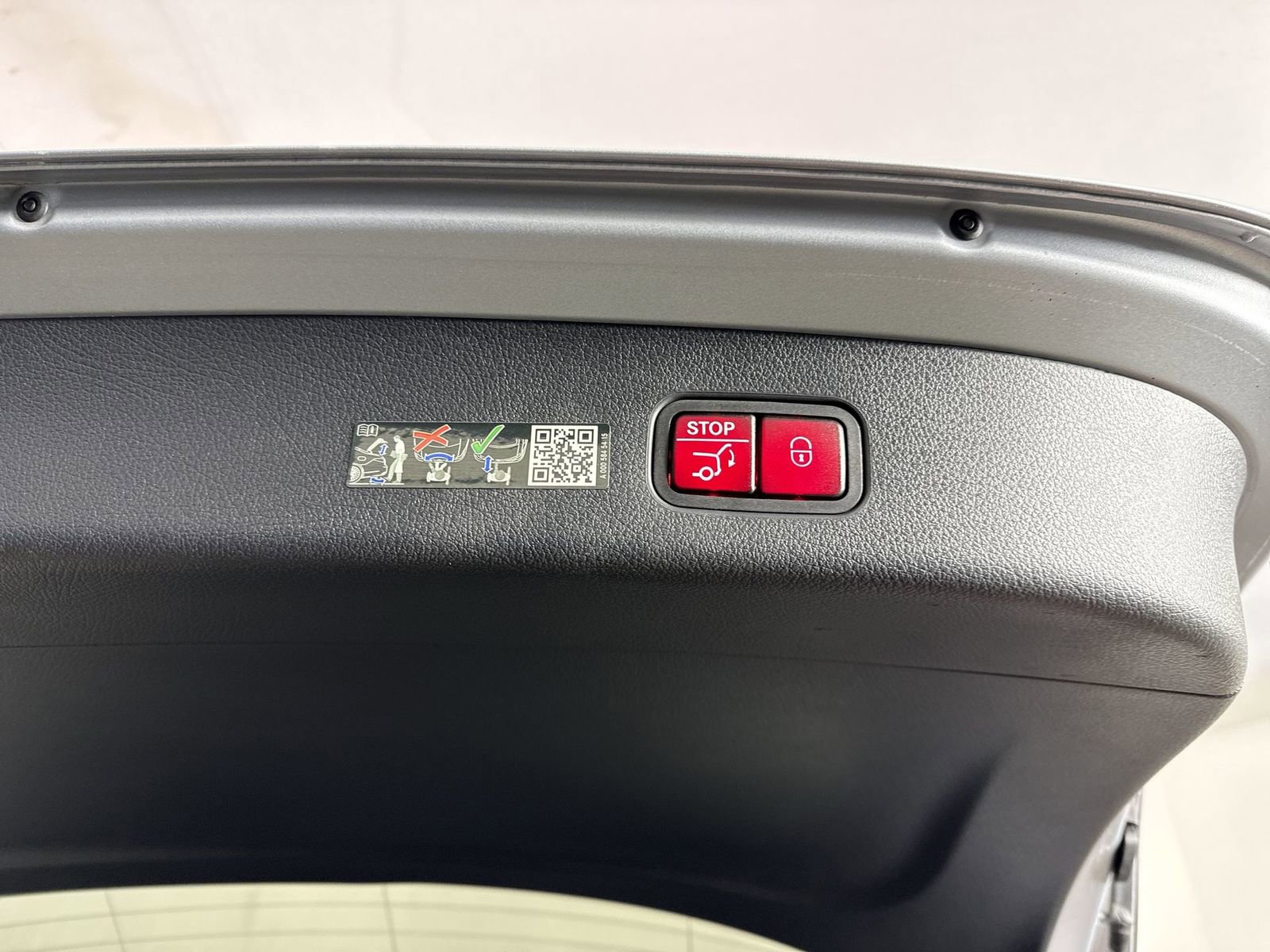 Used 2024 Mercedes-Benz GLC 43 AMG 4MATIC image 34