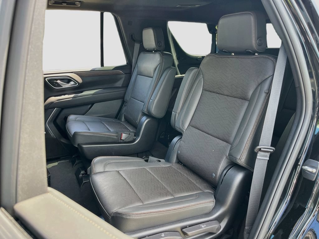 Used 2024 Chevrolet Tahoe High Country AWD/4WD image 25