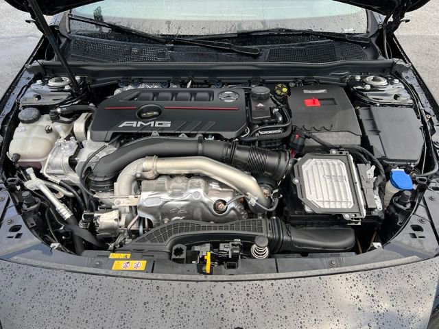 Used 2025 Mercedes-Benz CLA 250 4MATIC image 29