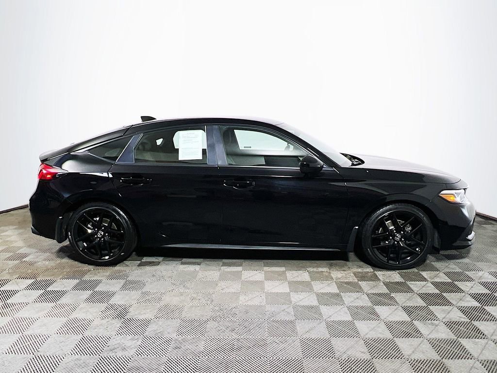 Used 2023 Honda Civic Sport image 9