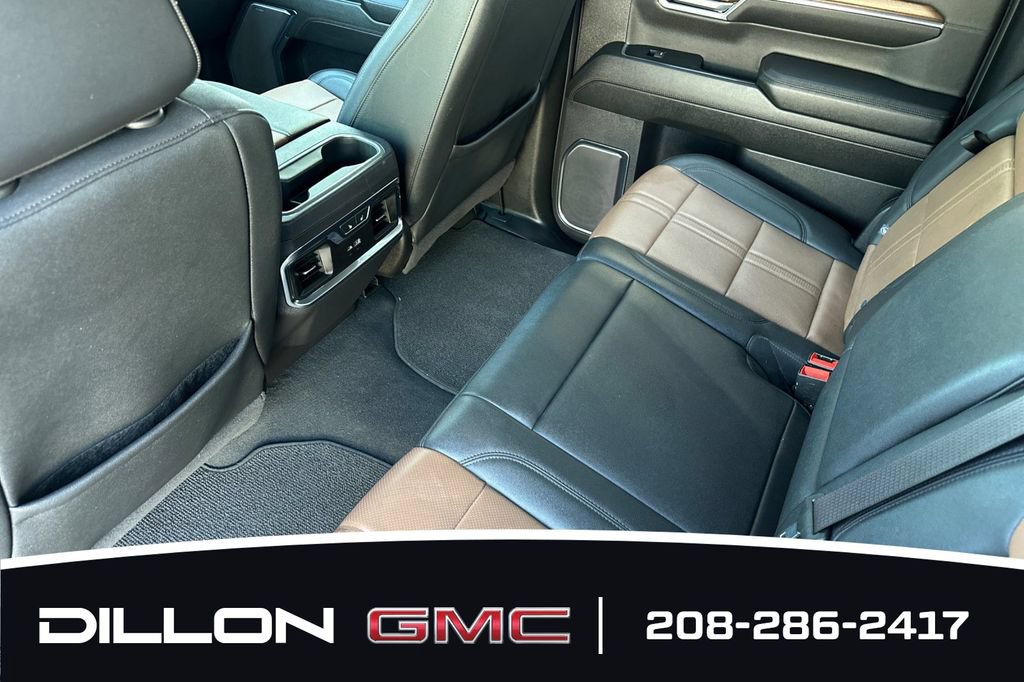 Used 2024 Chevrolet Silverado 1500 High Country w/ Technology Package AWD/4WD image 12