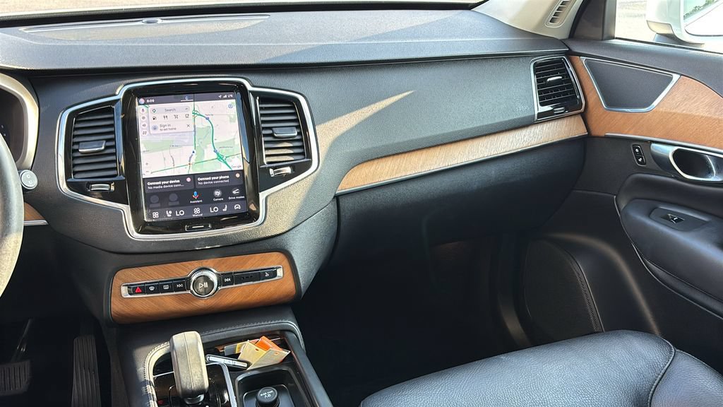 Certified 2023 Volvo XC90 B6 Plus AWD/4WD image 8