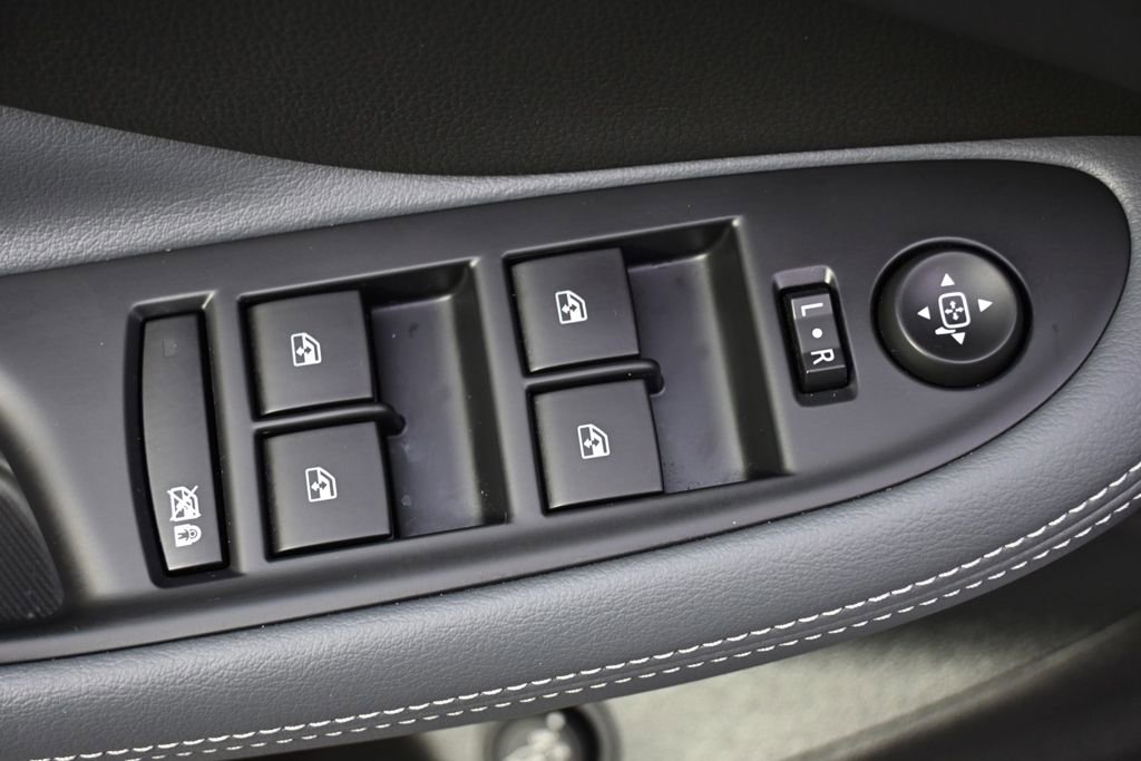 Used 2020 Buick Envision Premium w/ Driver Confidence Package AWD/4WD image 23