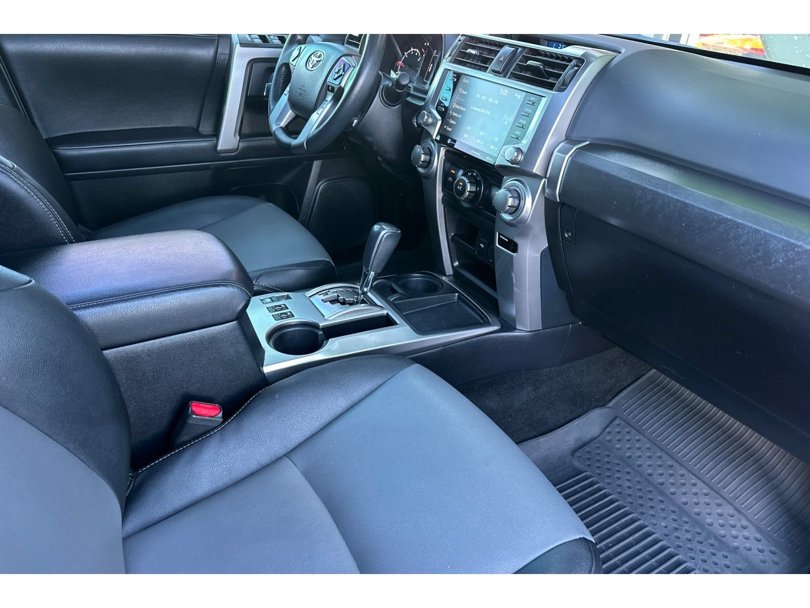 Used 2022 Toyota 4Runner SR5 Premium w/ Moonroof Package RWD image 18