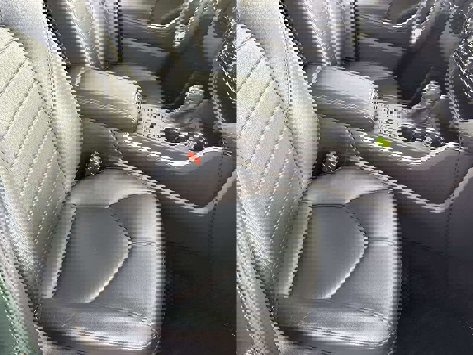 Used 2023 Toyota Highlander XLE image 18