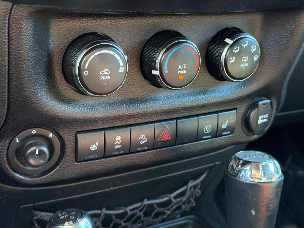 Used 2017 Jeep Wrangler Unlimited Sport AWD/4WD image 30
