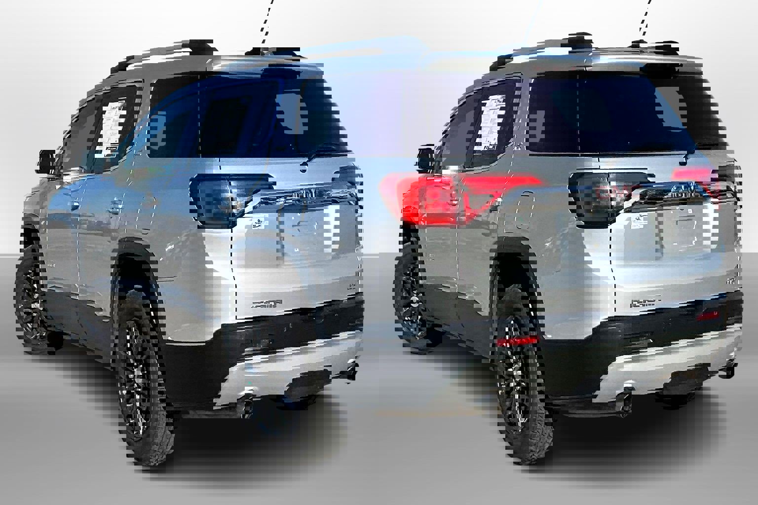 Used 2018 GMC Acadia SLT image 10