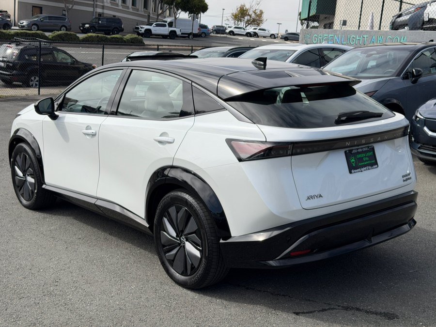 Used 2024 Nissan Ariya AWD image 7