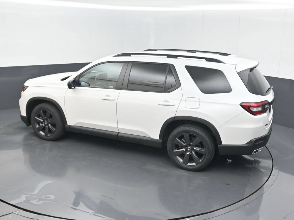 Certified 2023 Honda Pilot Sport image 15