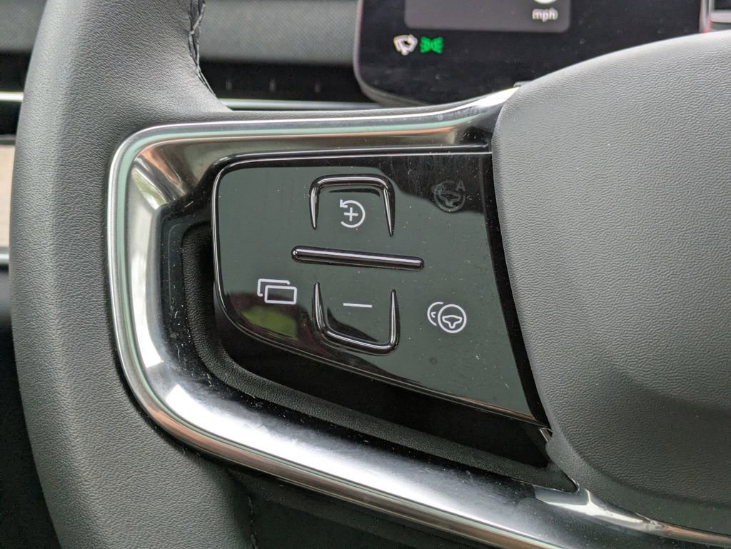 Certified 2025 Volvo EX90 Ultra w/ Protection Package Premier image 37