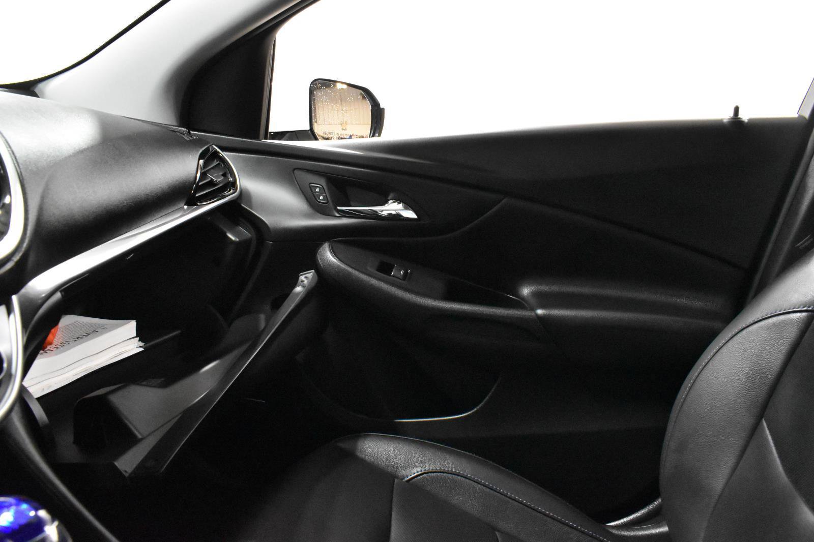 Used 2018 Chevrolet Volt Premier image 16