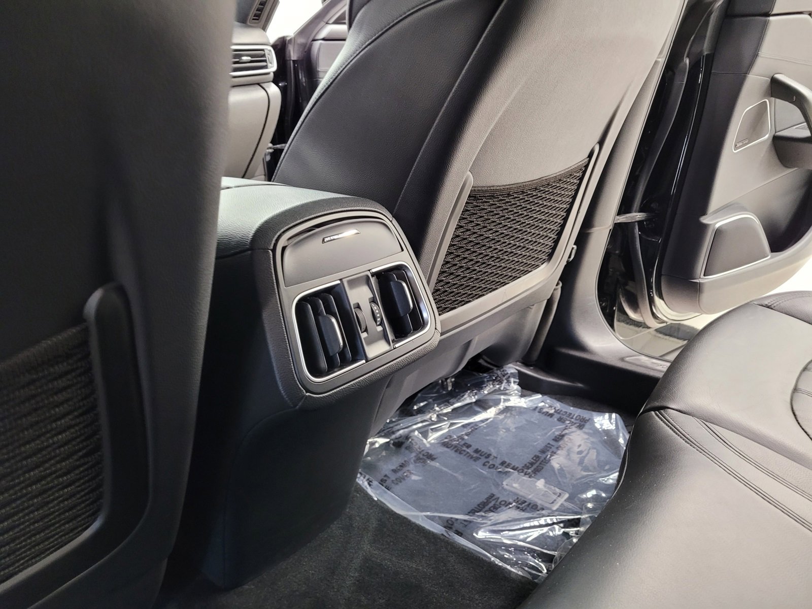 Used 2018 Maserati Levante GranSport image 37