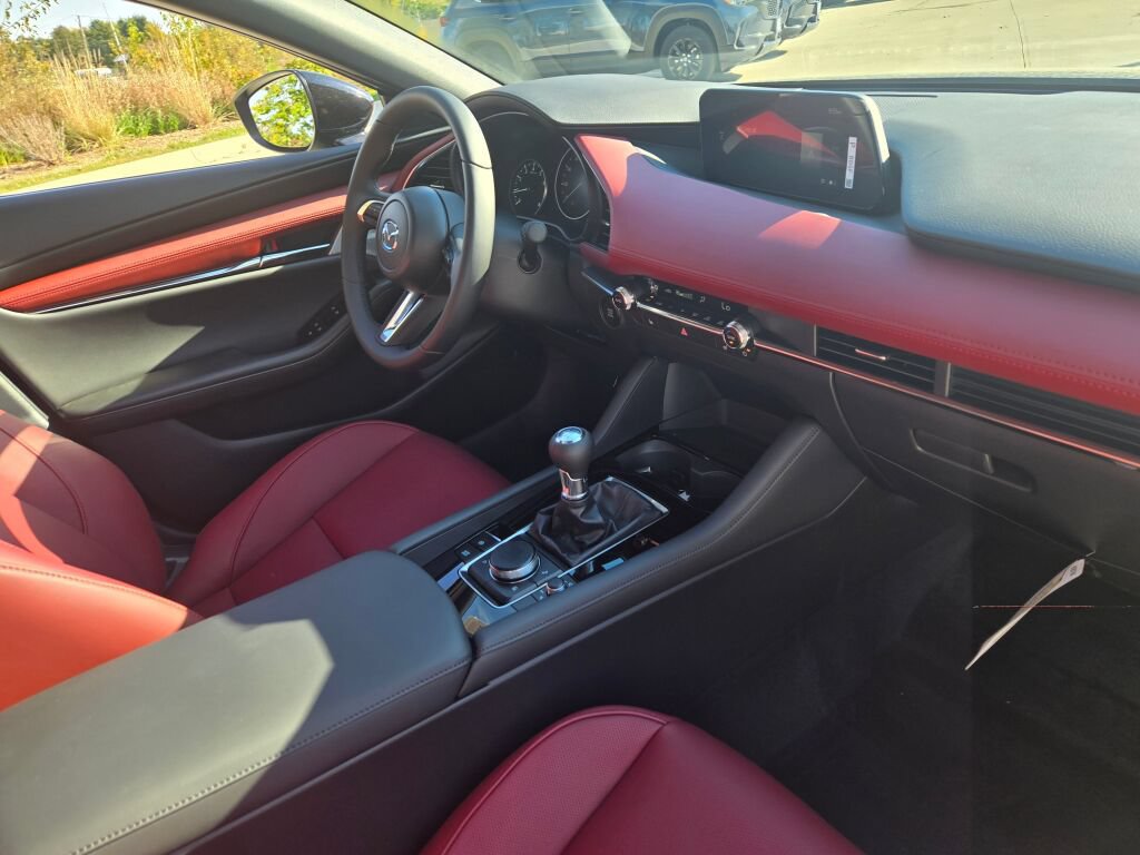 New 2026 MAZDA MAZDA3 2.5 S Hatchback w/ Premium Pkg FWD image 5