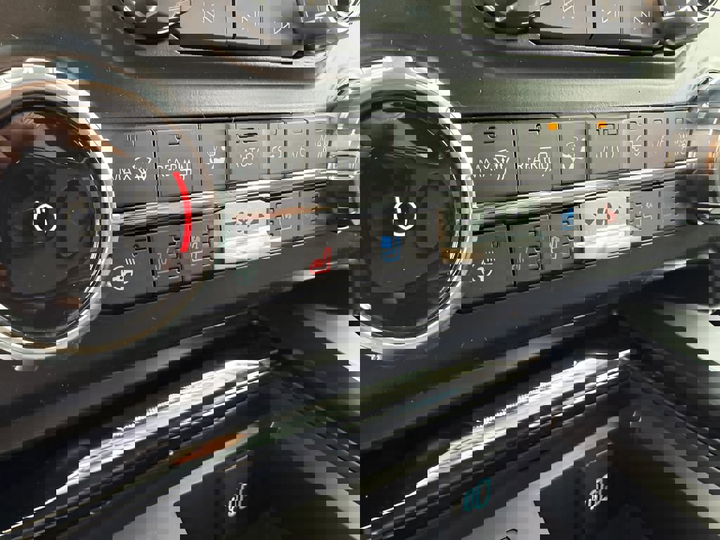 New 2026 Ford F350 Lariat w/ Lariat Ultimate Package image 24