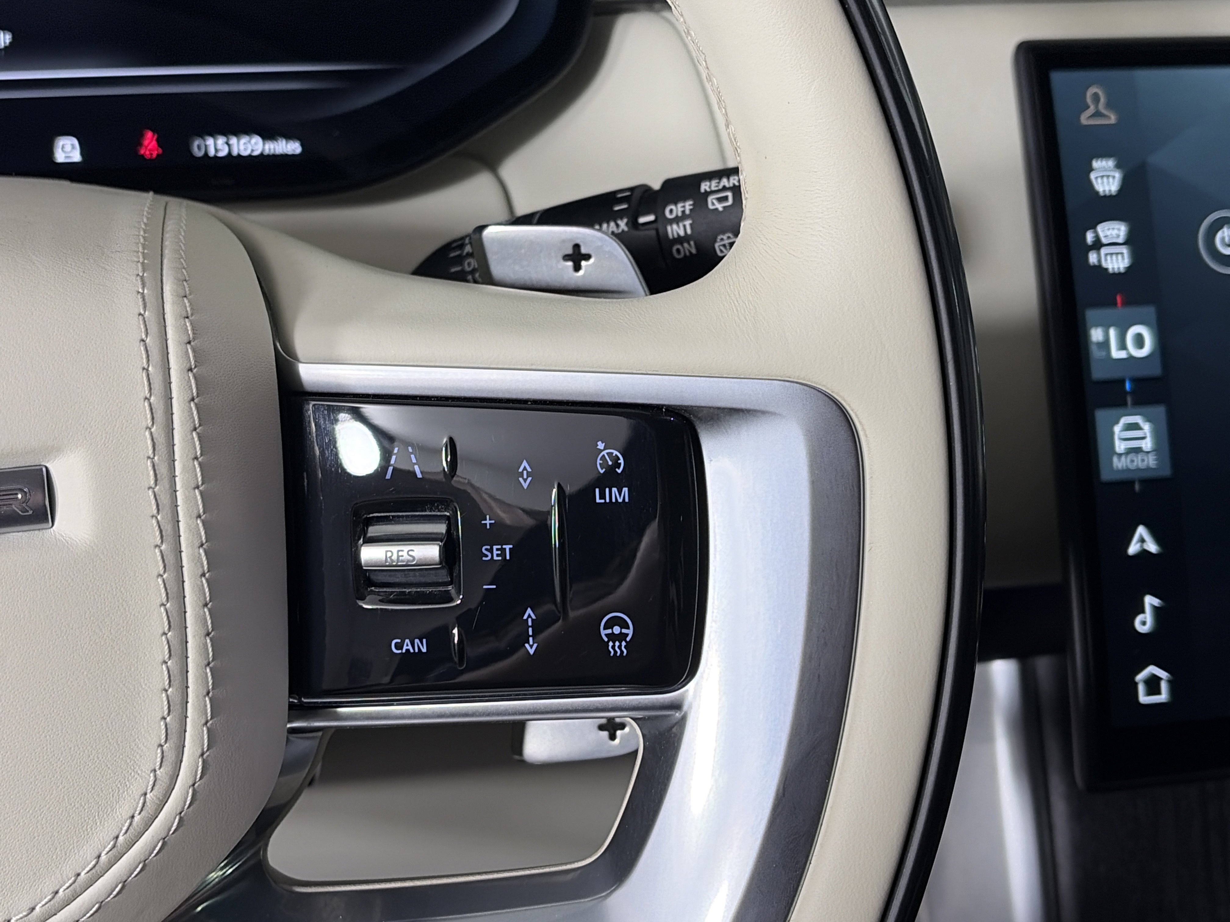 Used 2024 Land Rover Range Rover Long Wheelbase Autobiography image 30