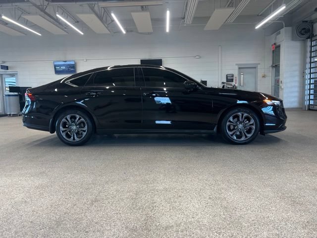 Used 2023 Honda Accord EX image 3
