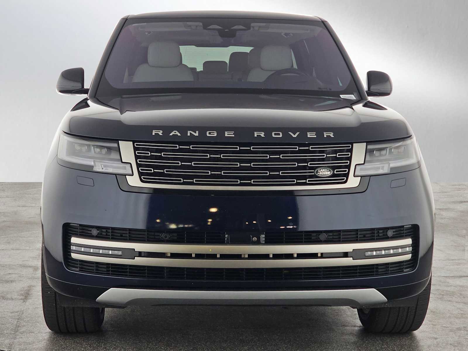 Used 2023 Land Rover Range Rover Long Wheelbase SE AWD/4WD image 8